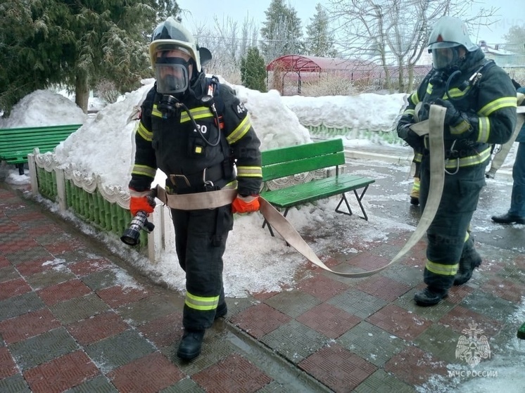 Пожарно-тактические учения прошли в Доме ветеранов Залегощенского района Орловской области