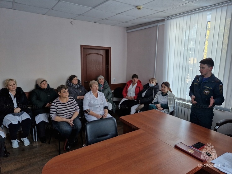 Противопожарный инструктаж провели с работниками Краснозоренской ЦРБ Орловской области