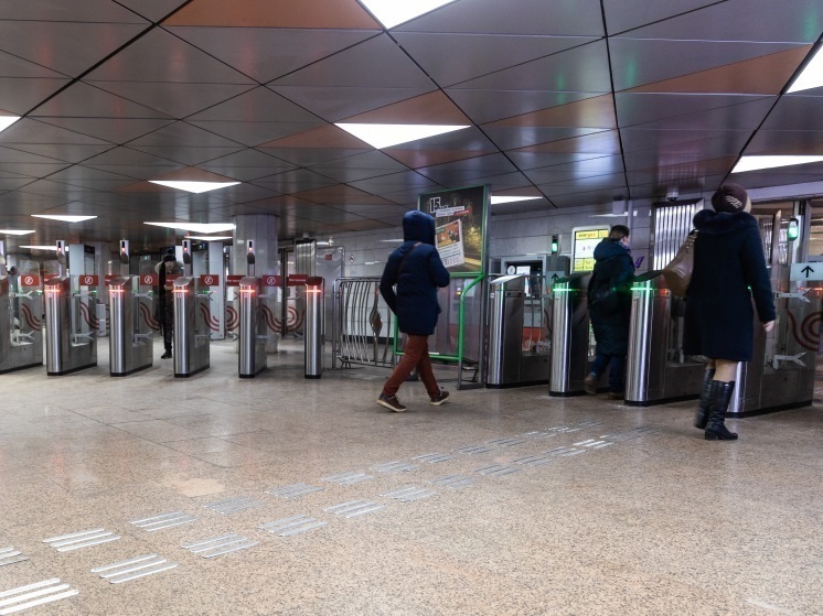 Ликсутов: в метро появились тактильные напольные указатели для слабовидящих