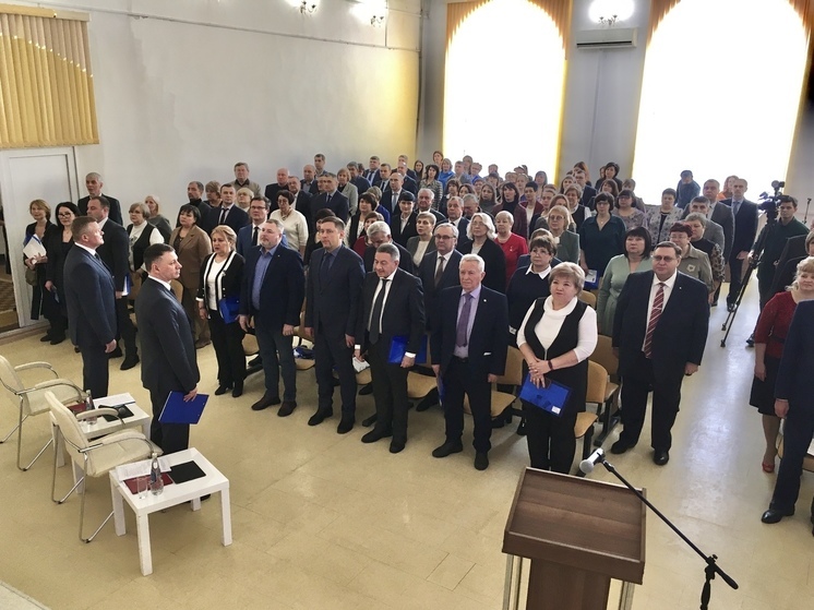 В Саратовской области директоров школ будут увольнять за провалы медалистов