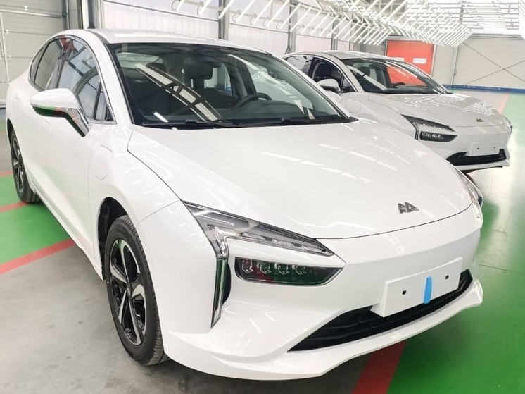  Калининградский «Автотор» представил электроавтомобиль «Амберавто А5»