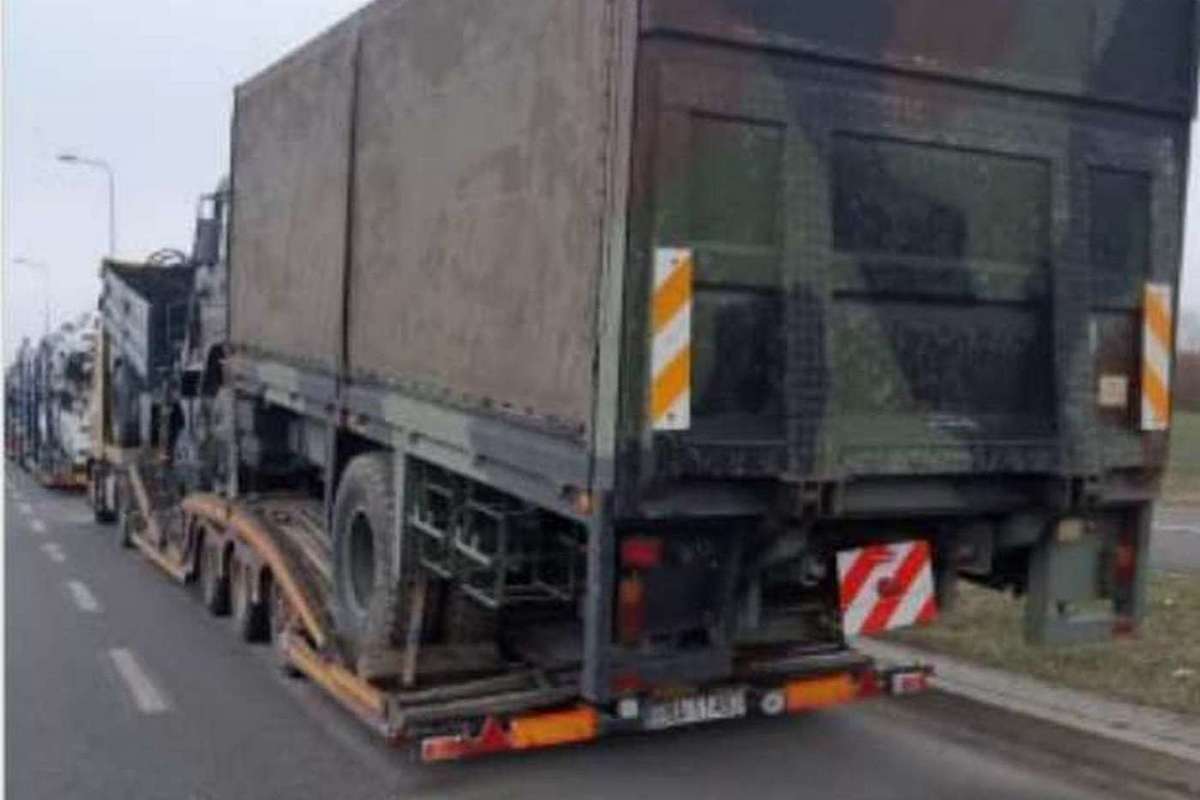 Trucks with military equipment for Ukraine stuck on the Polish border