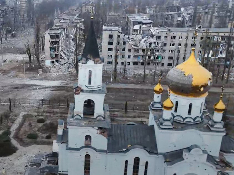 Православные россияне назвали чудом сохранение храма в разрушенной Авдеевке