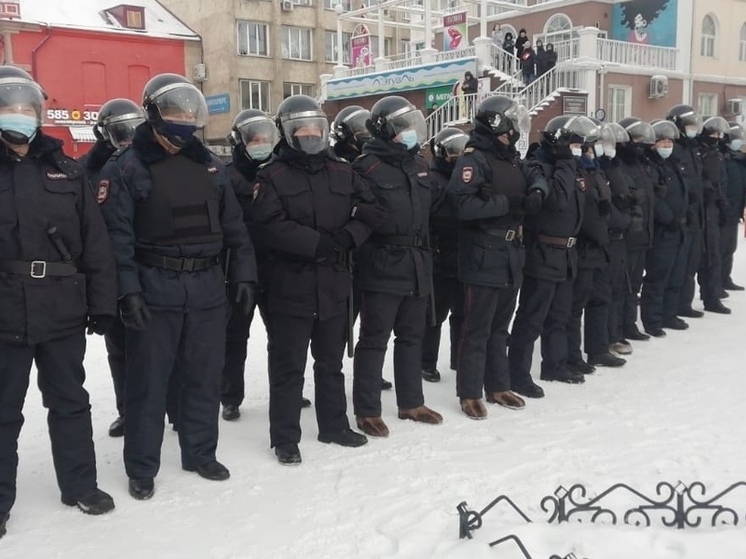 В МВД по Бурятии оценят поведение полицейских, вступившихся за женщину-коллегу