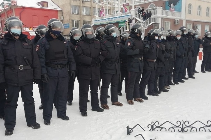 В МВД по Бурятии оценят поведение полицейских, вступившихся за женщину