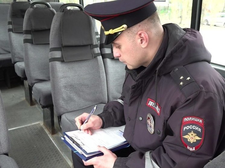 Полиция проводит рейд по проверке маршруток в Воронеже