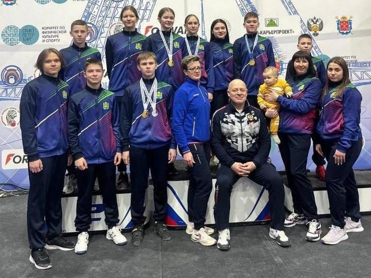 Гиревики из Калужской области привезли 8 медалей с первенства России