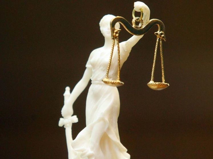 В Химках экс-сотрудницам налоговой дали по 8 лет тюрьмы за взятки