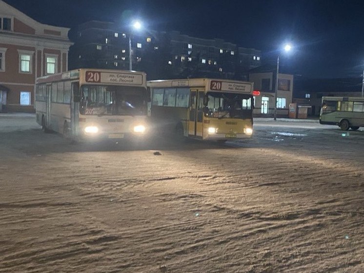 Власти назвали причину частых срывов рейсов общественного транспорта в Барнауле