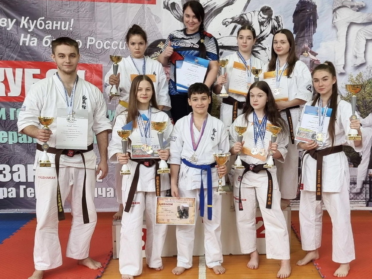 Курские каратисты завоевали 10 медалей на Всероссийских соревнованиях «Кубок Кубани»