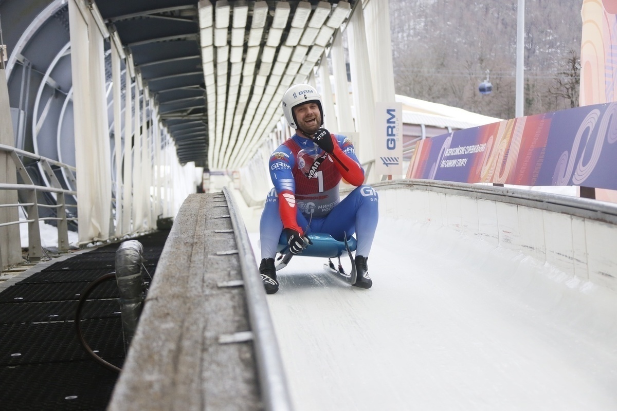 Павличенко выиграл чемпионат России в одноместных санях