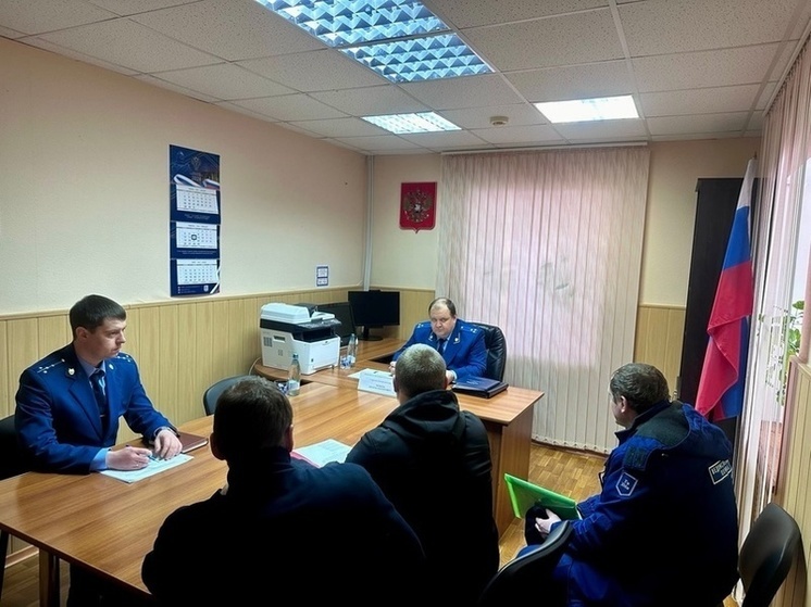 Зам областного прокурора провел личный прием граждан Холм-Жирковского района