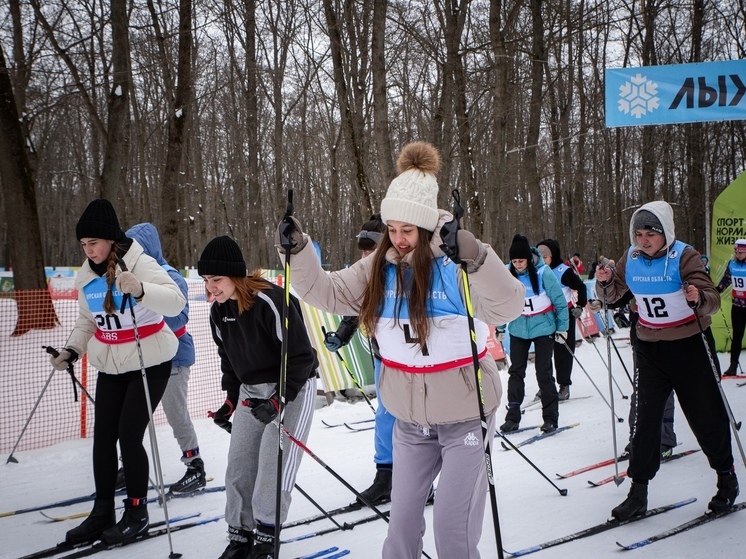 В Курске состоялся лыжный кросс для педагогов и воспитателей
