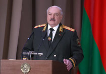 Президент Белоруссии Александр Лукашенко в ходе выступления на расширенном совещании с руководящим составом государственных органов системы обеспечения национальной безопасности заявил, что Белоруссии война не нужна, но к ней "надо быть готовыми и ментально, и стратегически"
