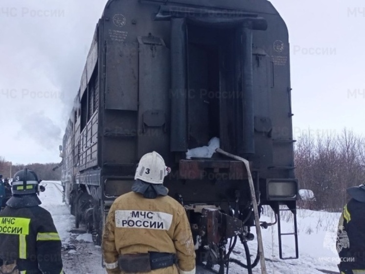 В Тамбове на железнодорожной станции загорелся грузовой поезд