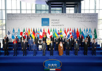 По данным Bloomberg, на предстоящем совещании министров иностранных дел стран G20 предлагается не обсуждать геополитические вопросы из-за противоречий между членами объединения и невозможности сформулировать единую позицию. Основными темами обсуждения являются военные действия на Украине и в секторе Газа.