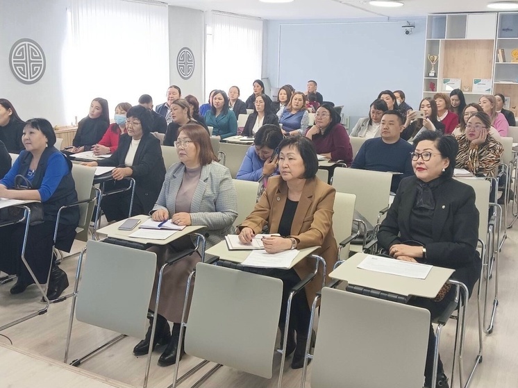 В Туве провели семинар для  райнных зампредов  по соцполитике