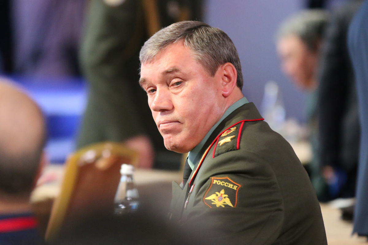 Gerasimov visited the command post of the “Center” group of troops in the special operation zone