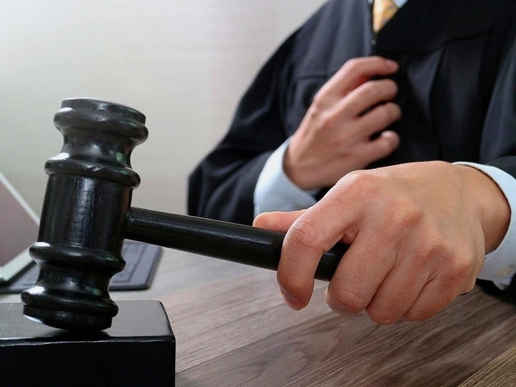 В Орле суд защитил права работника после незаконного увольнения