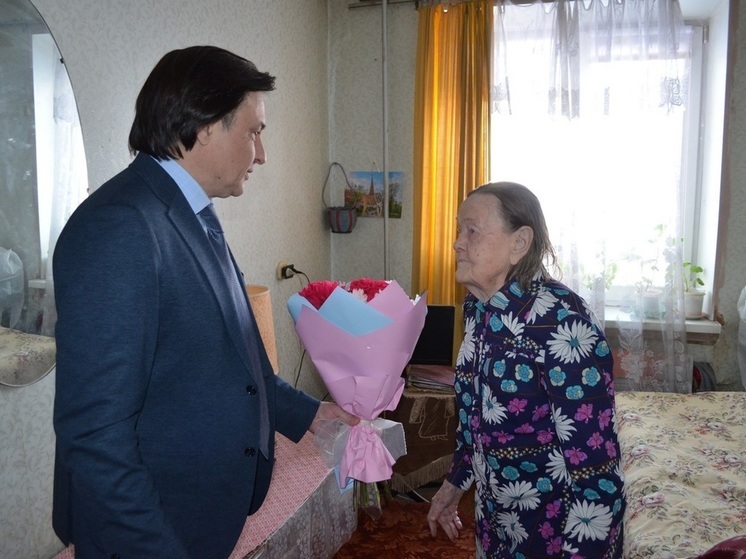 Жительница Комсомольска-на-Амуре отметила 102 года