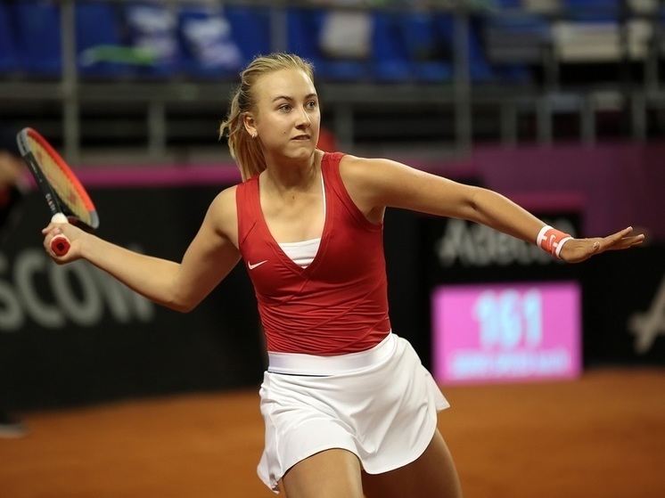 Теннисистка Потапова заявила, что не собирается менять спортивное гражданство вслед за мужем