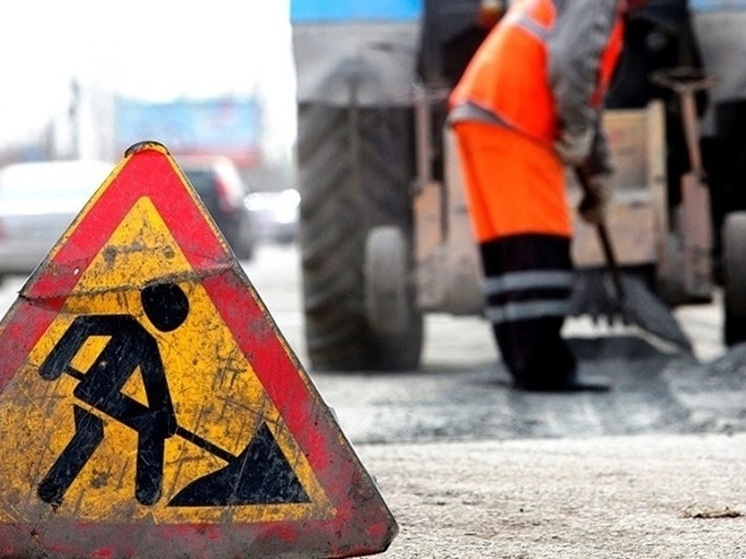 «Проблемную» дорогу в Локнянском районе начнут ремонтировать в 2024 году