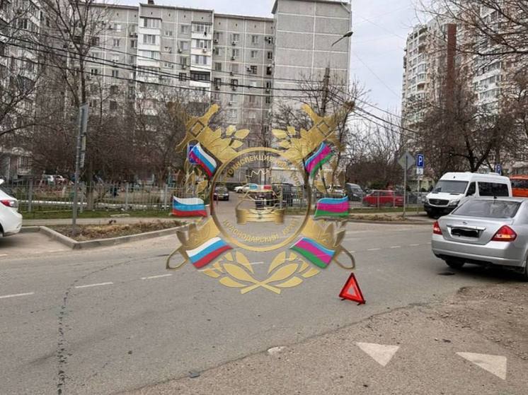 В Краснодаре автоледи сбила ребёнка, перебегавшего дорогу вне пешеходного перехода