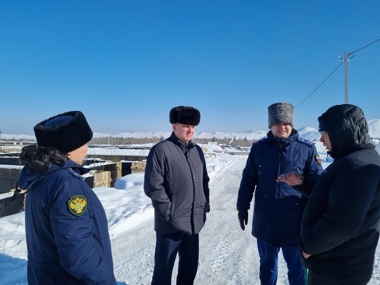 Прокурор Тувы оценил темпы строительства школы в селе Чааты