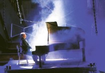 — У меня был концерт, когда рояль практически весь был в воде, а я — насквозь мокрый, - рассказал пианист Юрий Розум на прямом эфире в "МК"