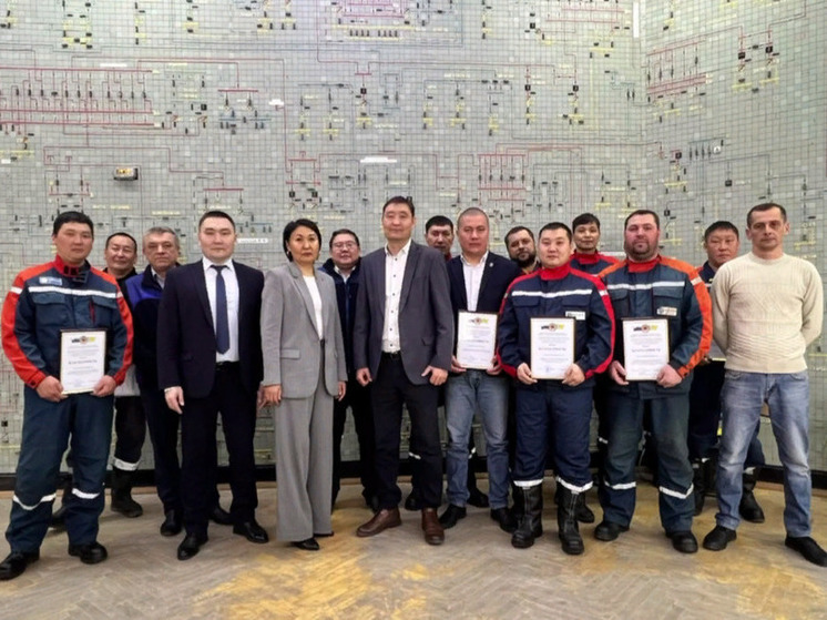 Калмыцким энергетикам объявили благодарность за ликвидацию последствий стихии