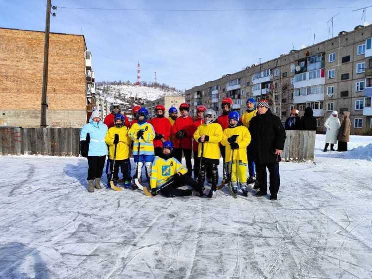 Молодые хоккеисты вышли на лед в Сорске