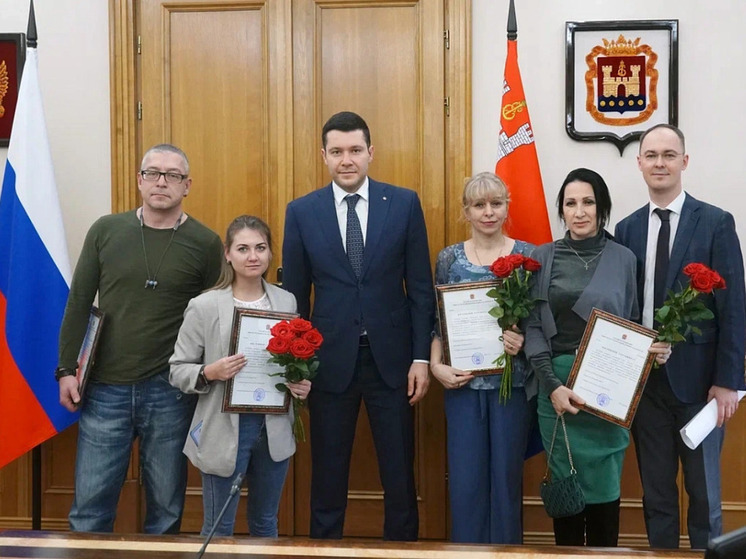 Еще четыре медработника получили жилищные сертификаты на 2 миллиона рублей