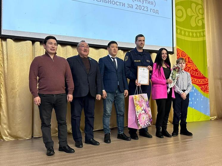 В Томпонском районе семьи получили сертификаты на улучшение жилья