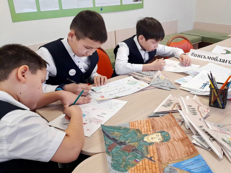 В иркутских школах «Разговоры о важном» посвятили Дню защитника Отечества