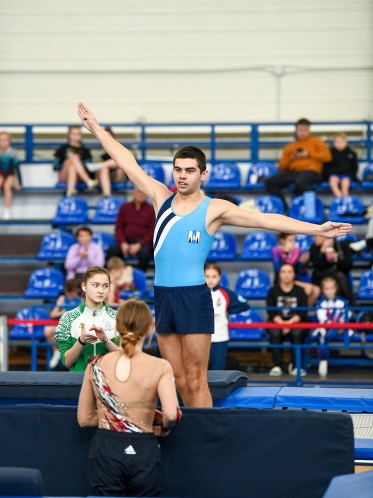 Сахалинские акробаты завоевали 18 медалей на турнире ДФО