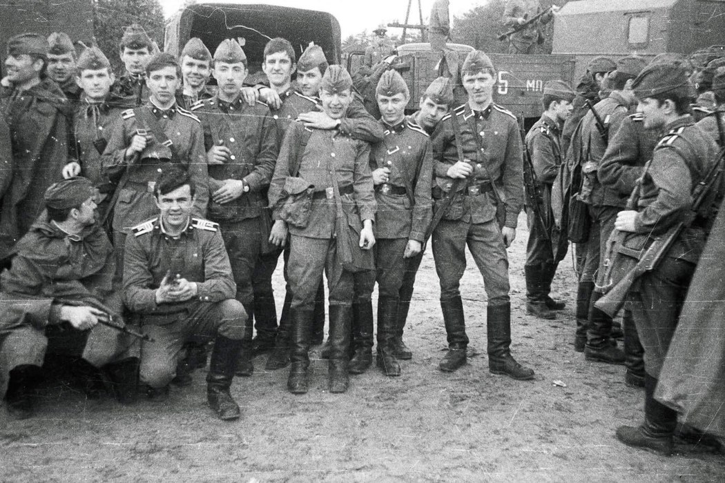 День защитника Отечества: томичи показали армейские фотографии из СССР
