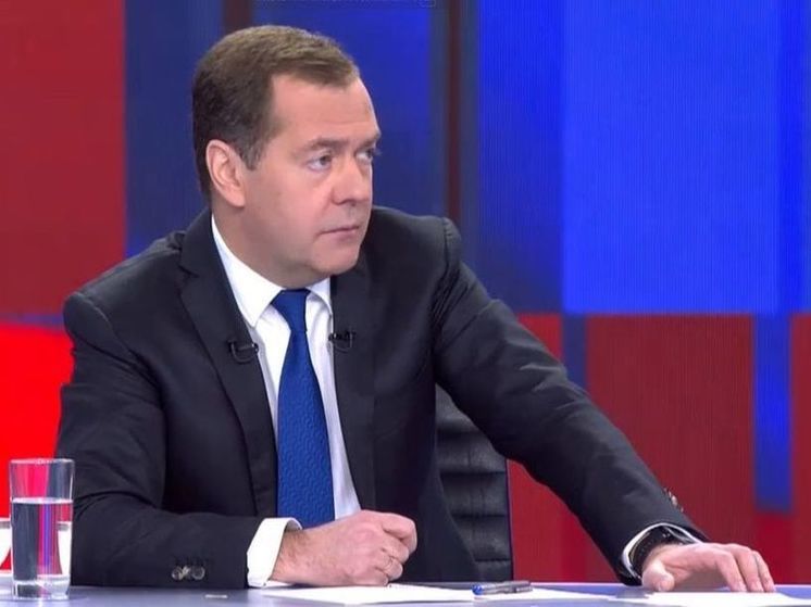 Medvedev said that Navalny's wife was waiting for his death