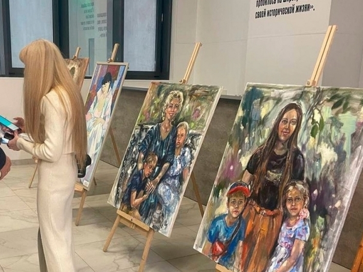 В парке «Россия - Моя история» проходит выставка картин художников Крыма