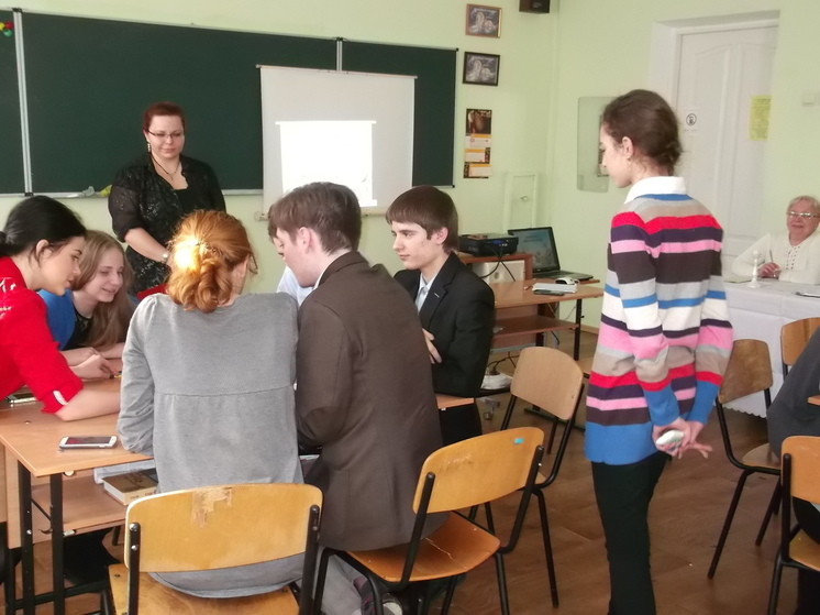 Зарплата педагогов ДНР увеличилась почти на сорок процентов