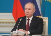 Полет президента России Владимира Путина на стратигическом ракетоносце Ту-160М завершился