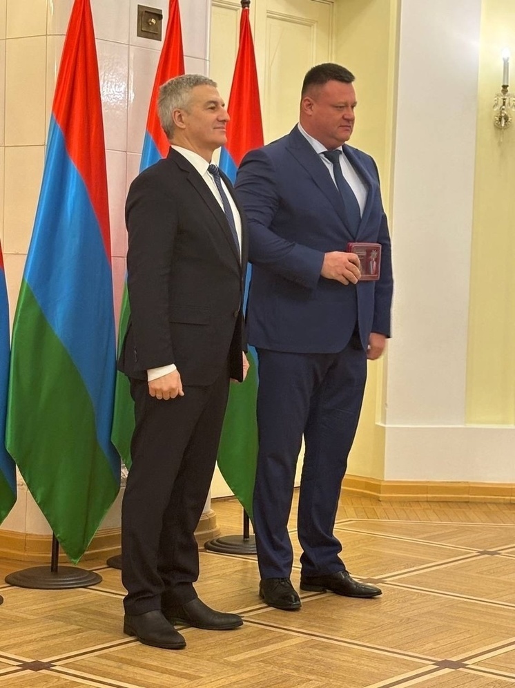 Глава Минтранса Карелии Щебекин получил медаль за безупречный труд