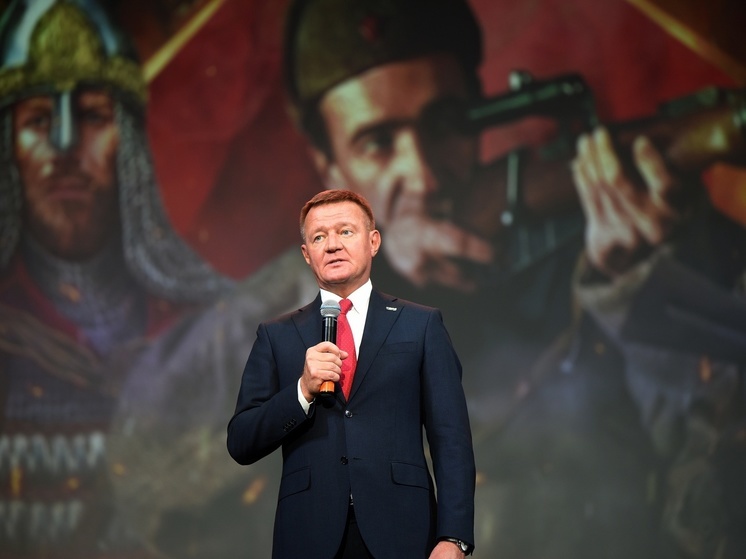 Курский губернатор Роман Старовойт посетил концерт памяти Семёна Грецова