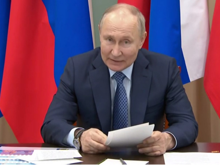 Путин о Чувашии: приятно отметить, что средства не исчезают в черную дыру