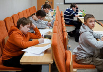 Государственный экзамен в 9 классе будет адаптирован под изменения в программе обучения истории и обществознания, заявили в пресс-службе Минпросвещения России
