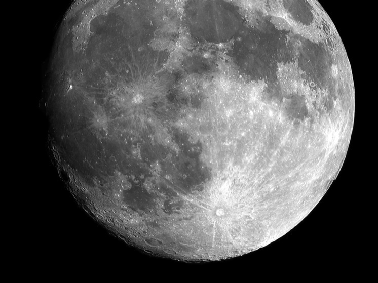 Космический аппарат "Одиссей" сел после 73-минутного спуска вблизи южного полюса Луны