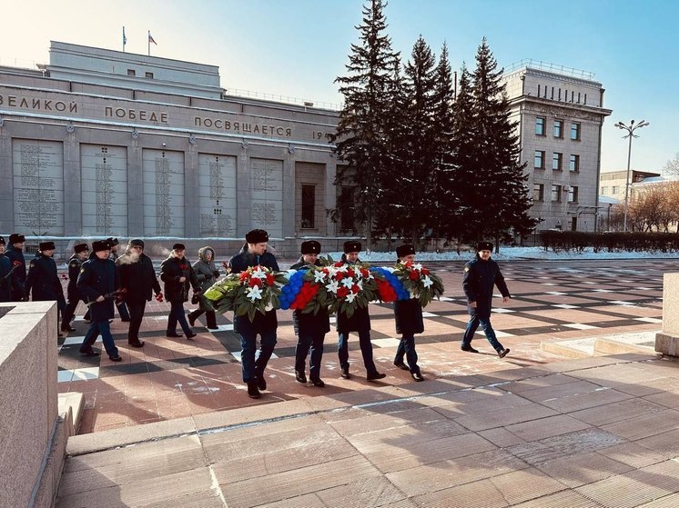 Сотрудники прокуратуры в Иркутске провели митинг ко Дню защитника Отечества