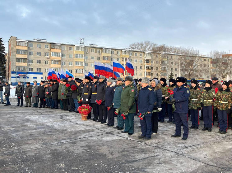 Пензенские кадеты вместе с ветеранами почтили память защитников Отечества