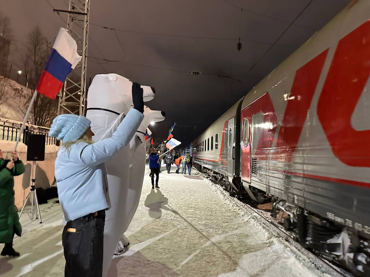 Заполярные волонтеры отправились на Всемирный фестиваль молодежи в Сочи