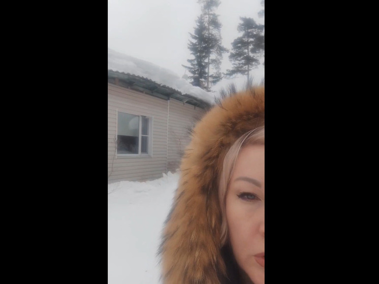 Крыша рухнула в жилом доме в Лахденпохье