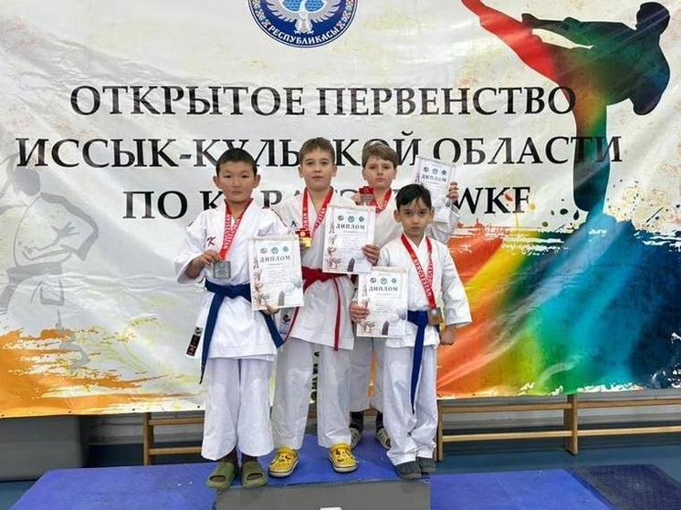 Бишкекские каратисты завоевали медали на Иссык-Куле